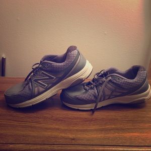 New Balance 847 V2 Size 11 Shoes